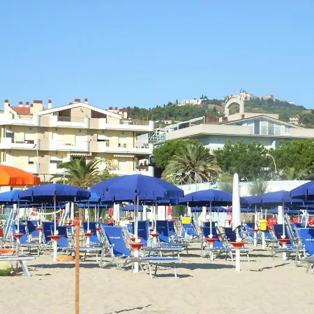 Lägenhet Pineta 22 Casa Al Mare *