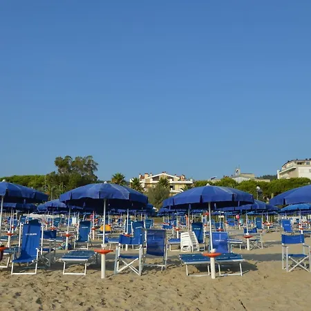 Pineta 22 Casa Al Mare Lägenhet Roseto Degli Abruzzi