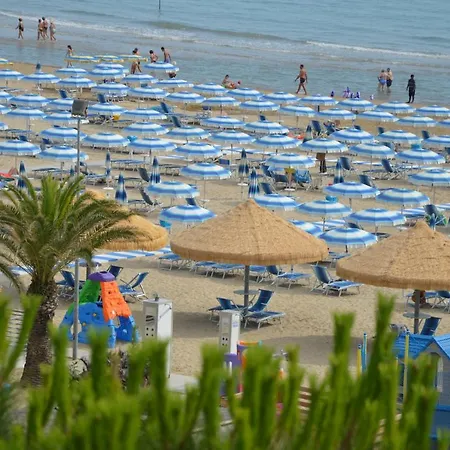 Pineta 22 Casa Al Mare Lägenhet *