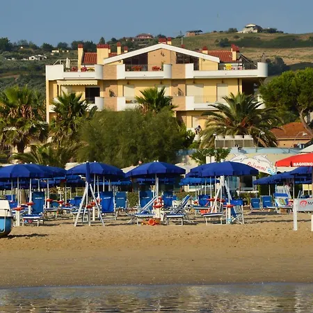 Pineta 22 Casa Al Mare Lägenhet
